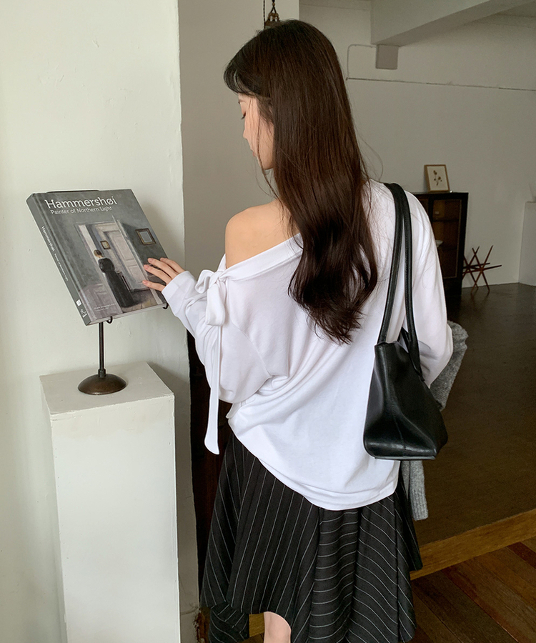 ストラップオフショルダーTシャツ｜長袖Tシャツ｜韓国ファッション通販