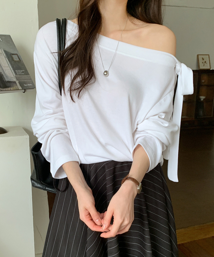 ストラップオフショルダーTシャツ｜長袖Tシャツ｜韓国ファッション通販
