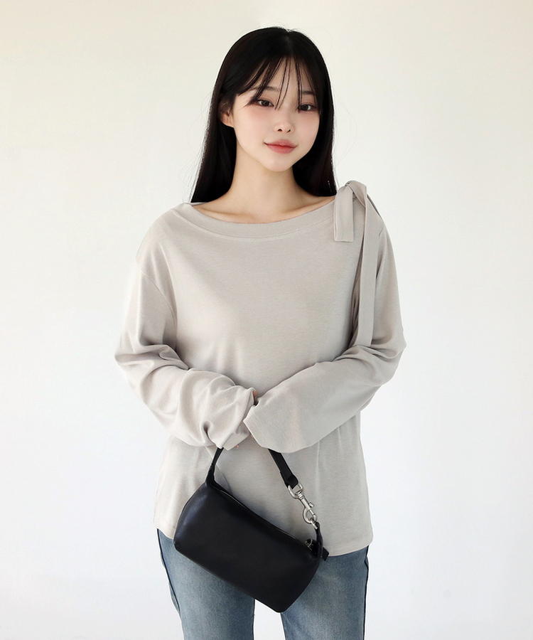 ストラップオフショルダーTシャツ｜長袖Tシャツ｜韓国ファッション通販