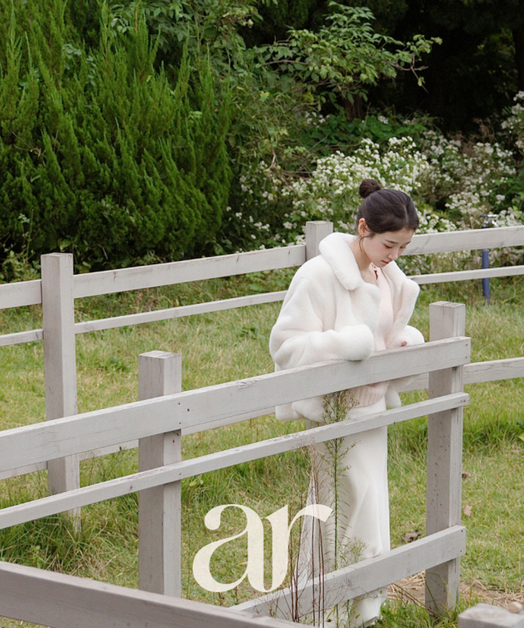 MADE／ブランドクオリティ／毛抜けなし）襟付き 比翼ホック ミニ