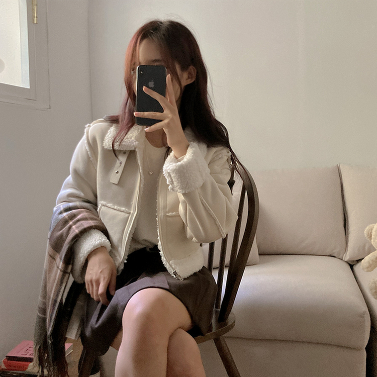 디얼 버클 스웨이드 양털 크롭 무스탕 아이보리