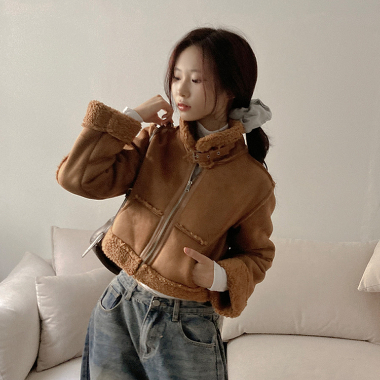 디얼 버클 스웨이드 양털 크롭 무스탕 브라운