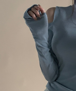 ショルダースリットウォーマーハイネック長袖Tシャツ(5color) SKY BLUE