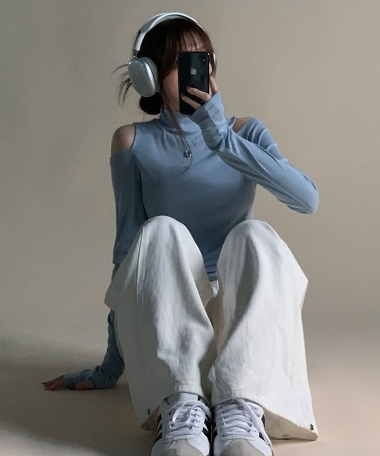 ショルダースリットウォーマーハイネック長袖Tシャツ(5color) SKY BLUE