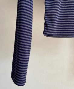 ラウンドストライプ長袖Tシャツ