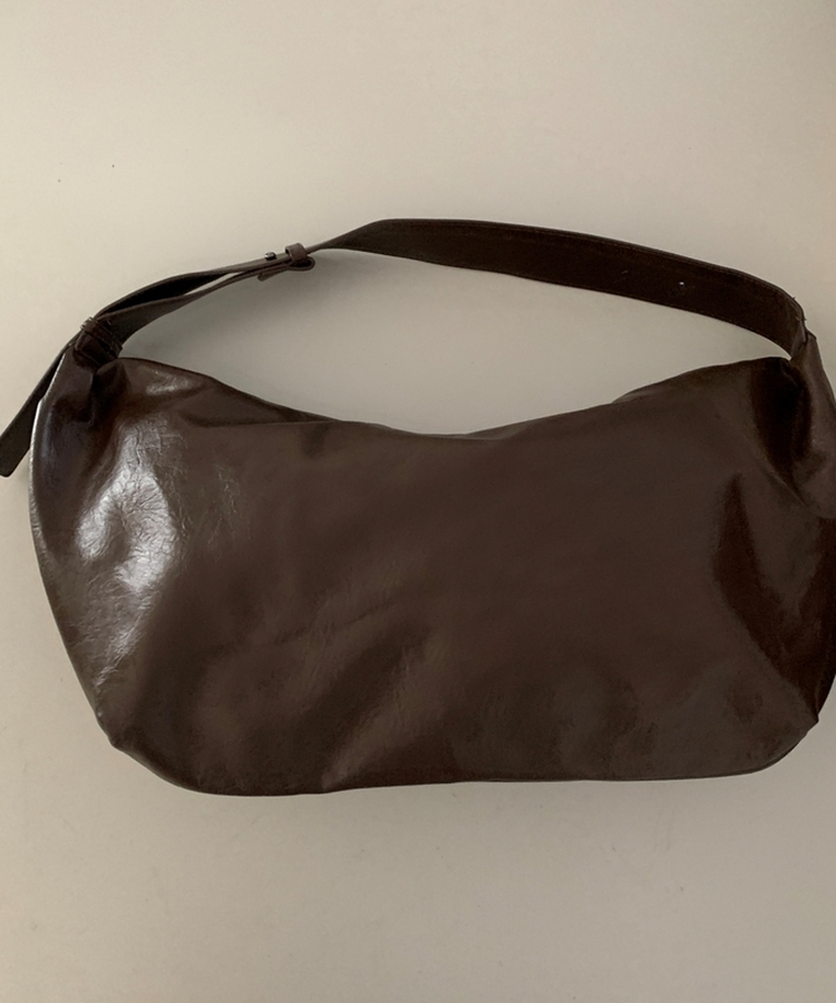 フェイクレザーショルダークロスバッグ