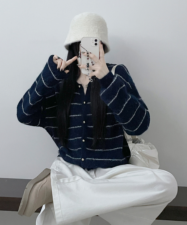 ストライプニットカーディガン