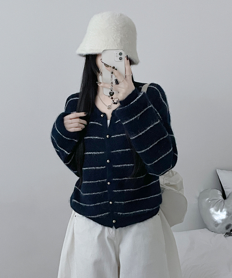 ストライプニットカーディガン