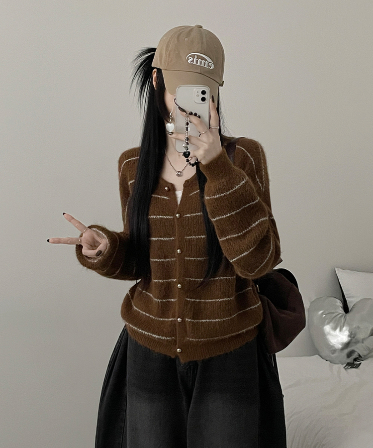 ストライプニットカーディガン