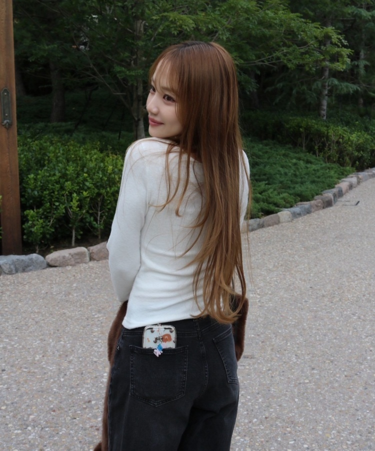 리본 트임 긴팔티셔츠 아이보리