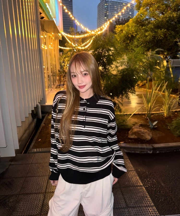 루즈핏 카라 스트라이프 니트 블랙