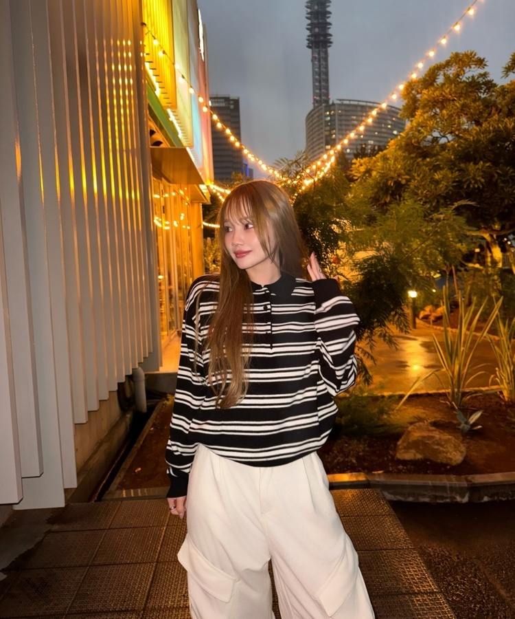 루즈핏 카라 스트라이프 니트 블랙