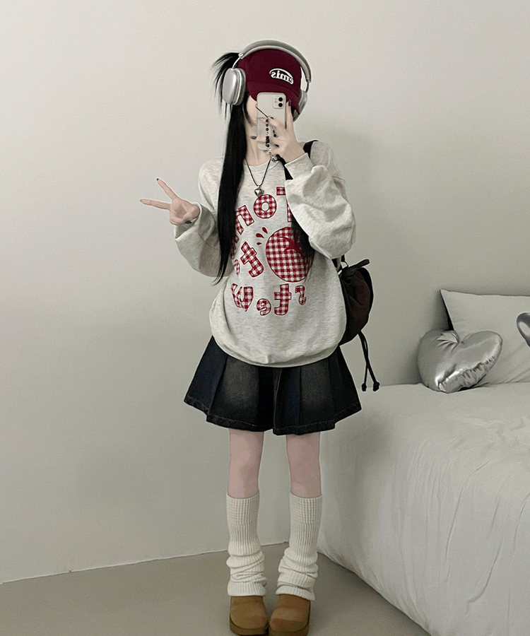 기모버전스윗토마토체크레터링프린팅벌룬박스핏맨투맨 오트밀