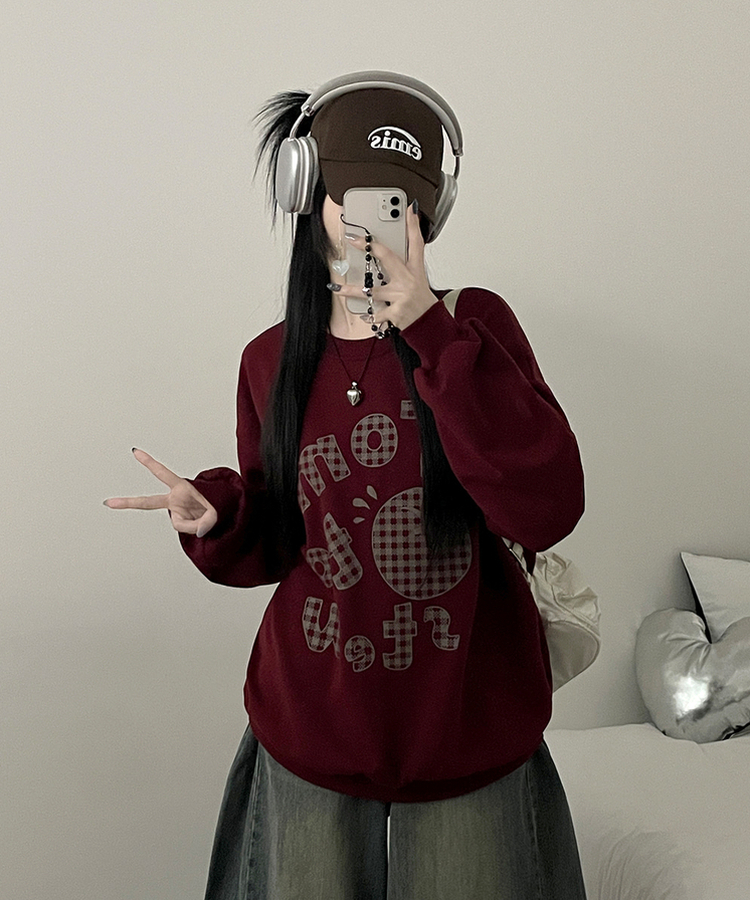 기모버전스윗토마토체크레터링프린팅벌룬박스핏맨투맨 버건디