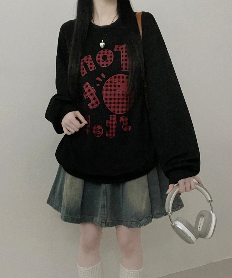 기모버전스윗토마토체크레터링프린팅벌룬박스핏맨투맨 블랙