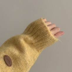 ボカシボタンラウンドウールニット(5color) YELLOW