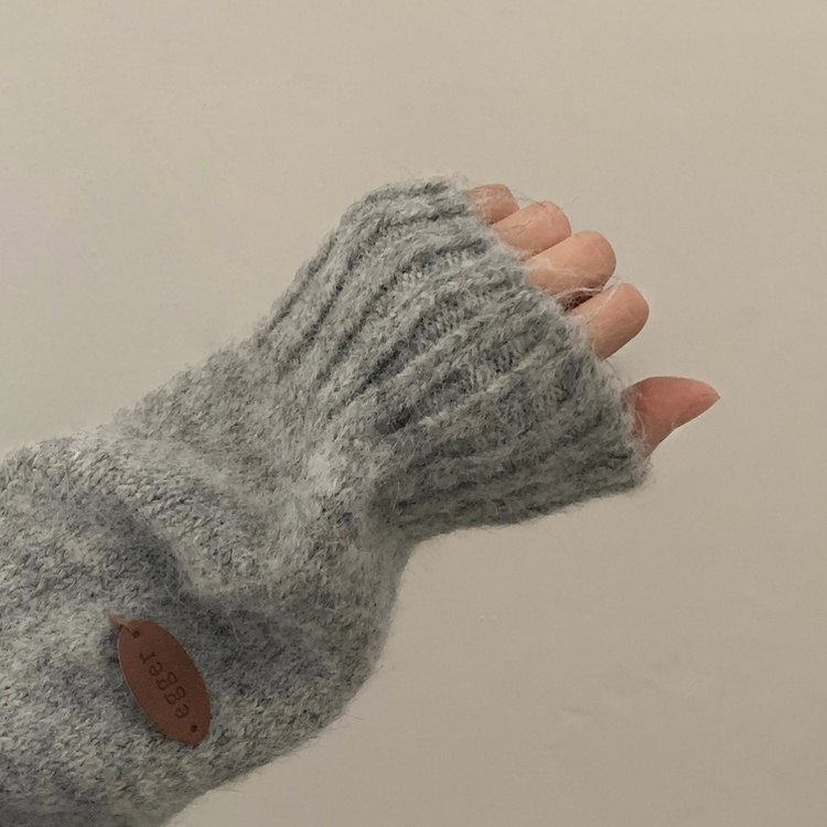 ボカシボタンラウンドウールニット(5color) GREY