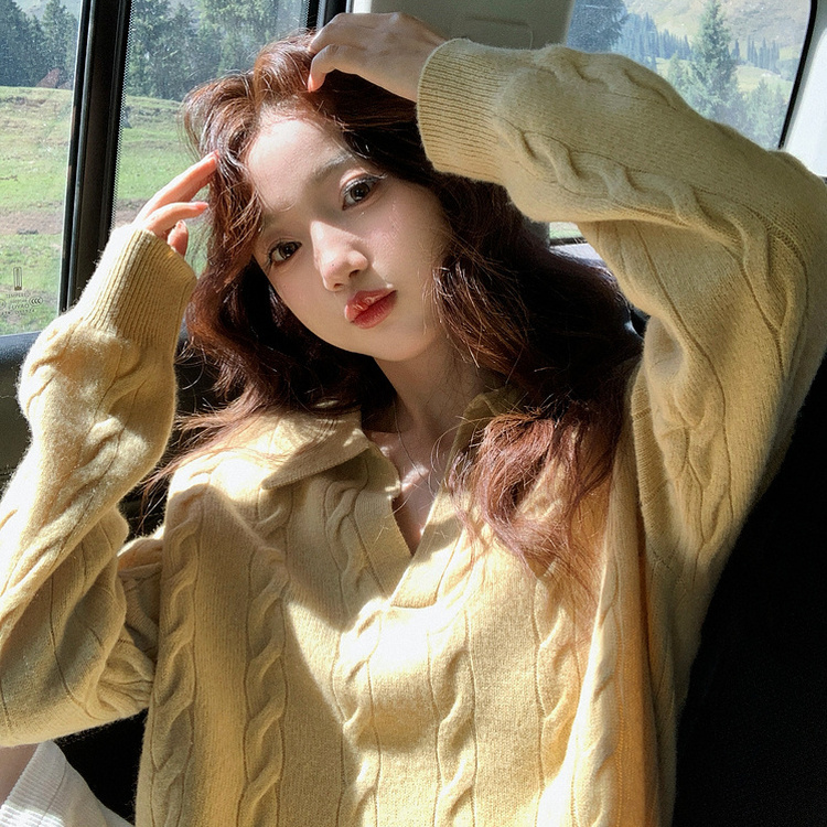 트임 카라 꽈배기니트