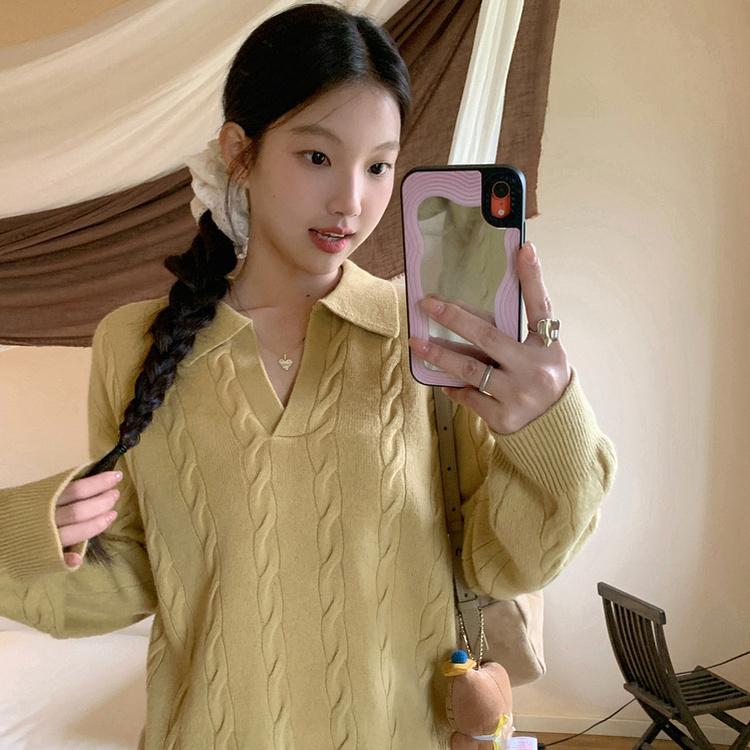 트임 카라 꽈배기니트