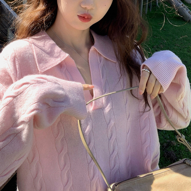 트임 카라 꽈배기니트