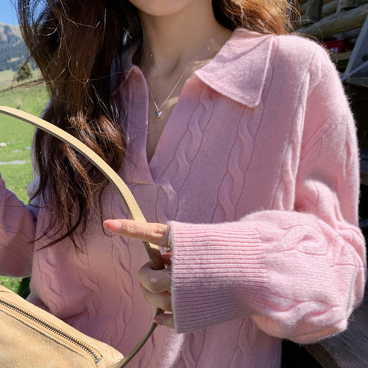 트임 카라 꽈배기니트