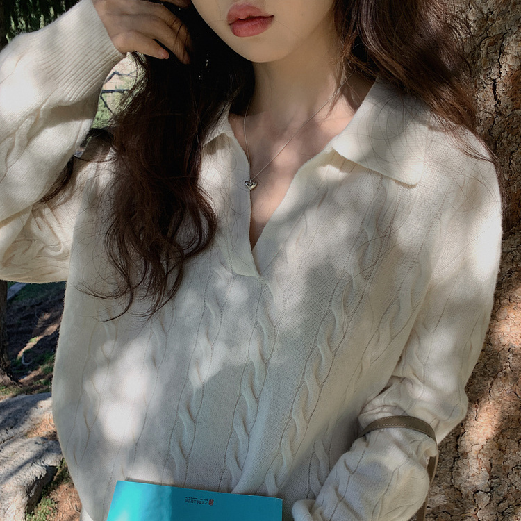 트임 카라 꽈배기니트