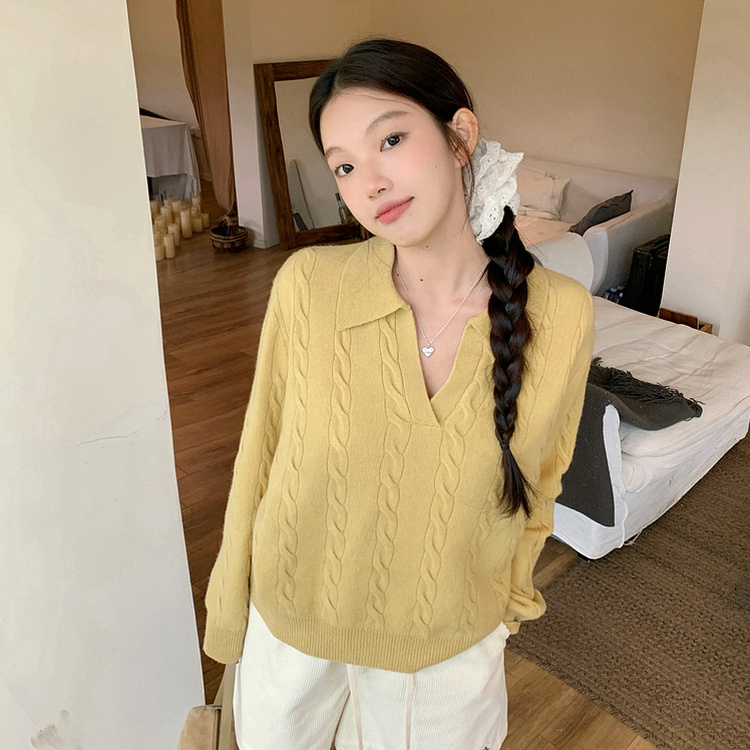 트임 카라 꽈배기니트