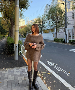 オーバーオフショルダーロングニット BROWN