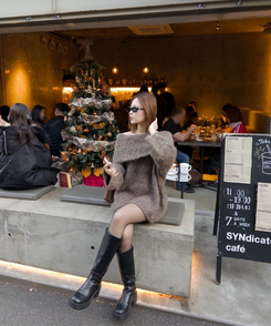 オーバーオフショルダーロングニット BROWN