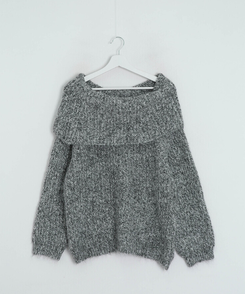 オーバーオフショルダーロングニット