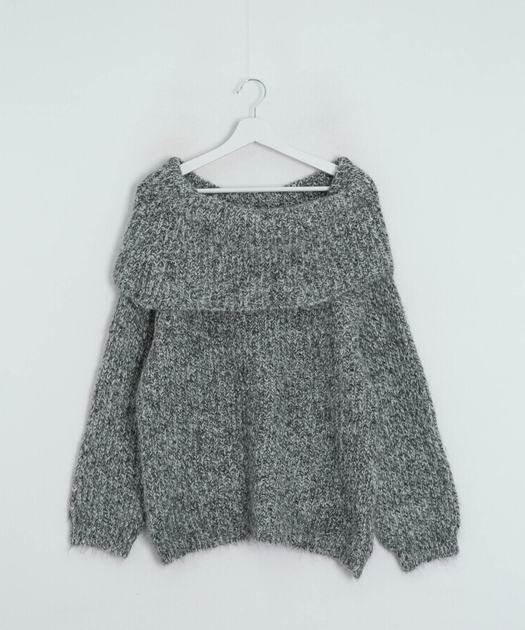 オーバーオフショルダーロングニット