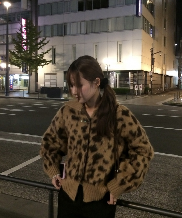 호피 지퍼 가디건 카멜