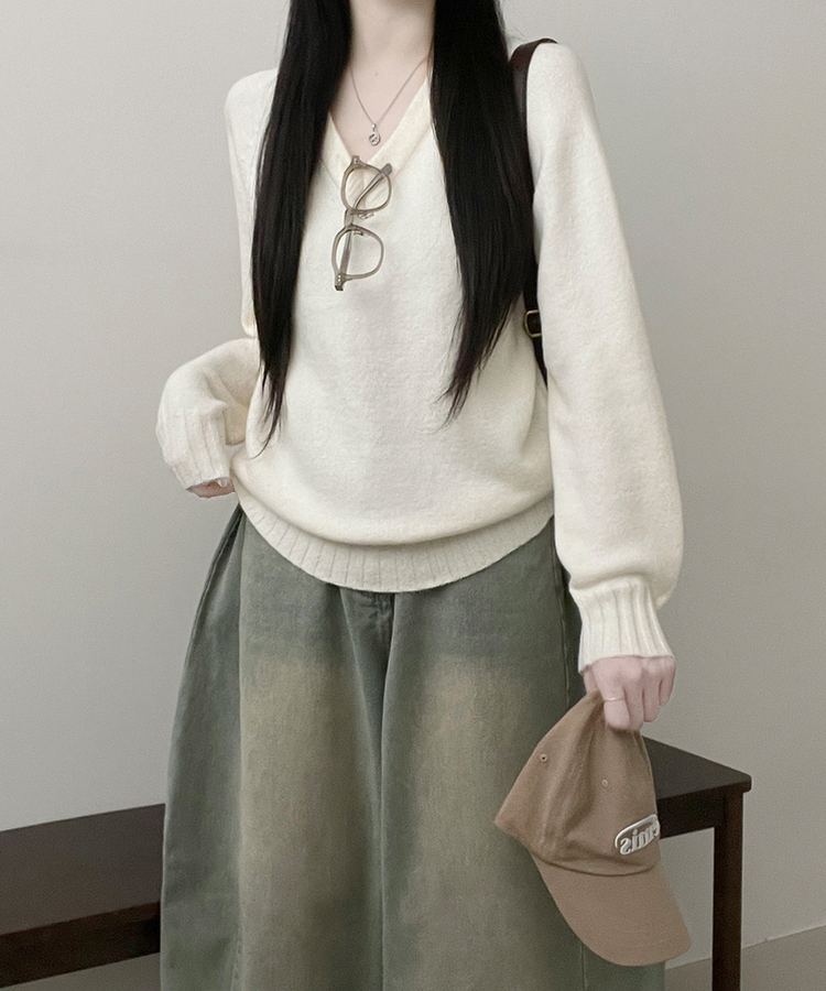 브이넥도톰무지나그랑루즈핏울니트 화이트