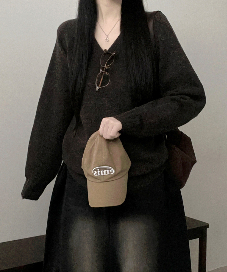 브이넥도톰무지나그랑루즈핏울니트 브라운