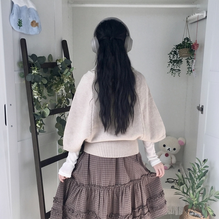 달빛천사 자수 꽈배기 빈티지 대장 모리걸 실버버튼 판초 터틀넥 케이프 망토 니트 베이지