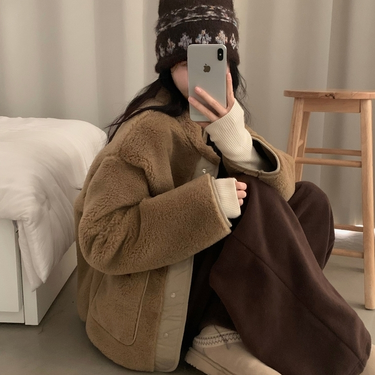 버터 플리스 양털 가죽패치 오버핏 덤블 배색 점퍼 자켓 베이지