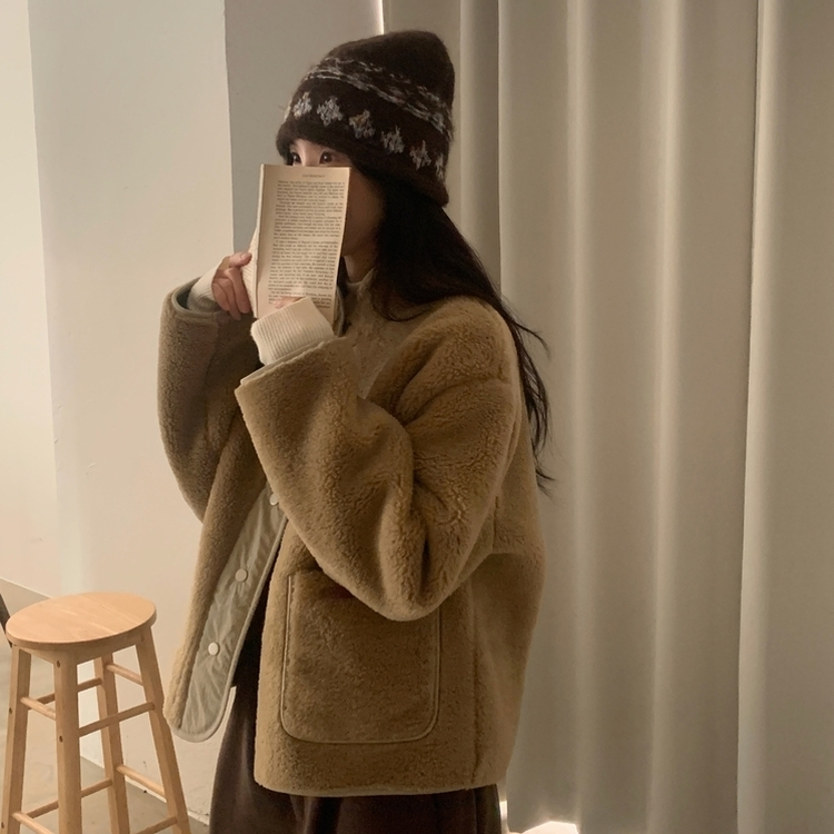 버터 플리스 양털 가죽패치 오버핏 덤블 배색 점퍼 자켓 베이지