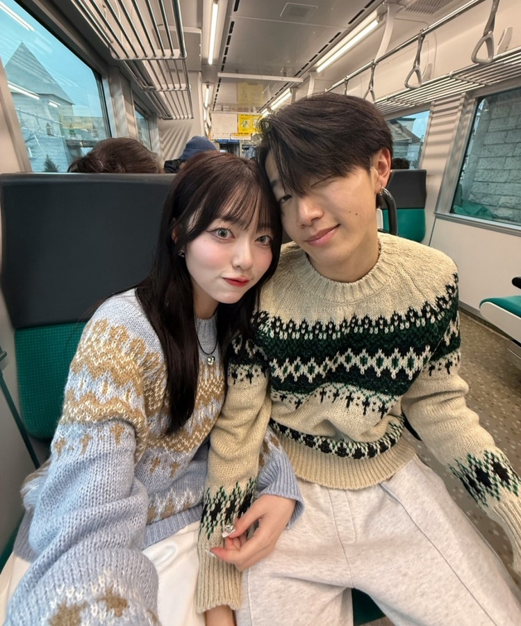 라운드넥 노르딕 니트 베이지