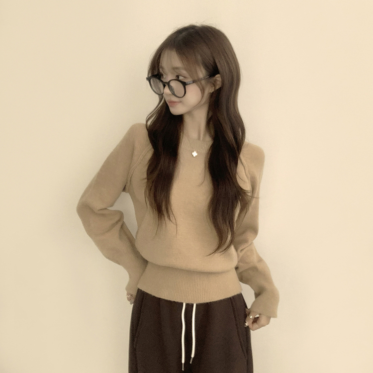 라라 라운드 허리잘록 와펜 가을 긴팔 니트 루즈핏 겨울 상의 데일리 오버핏 긴팔티 베이지