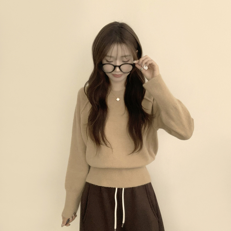 라라 라운드 허리잘록 와펜 가을 긴팔 니트 루즈핏 겨울 상의 데일리 오버핏 긴팔티 베이지