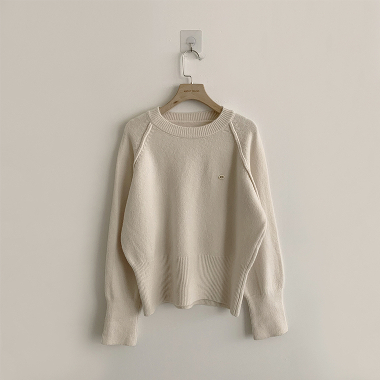 라라 라운드 허리잘록 와펜 가을 긴팔 니트 루즈핏 겨울 상의 데일리 오버핏 긴팔티