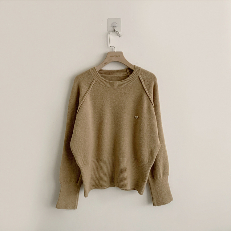 라라 라운드 허리잘록 와펜 가을 긴팔 니트 루즈핏 겨울 상의 데일리 오버핏 긴팔티