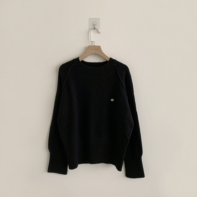 라라 라운드 허리잘록 와펜 가을 긴팔 니트 루즈핏 겨울 상의 데일리 오버핏 긴팔티