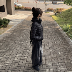 데일리한 무드의 빵빵 겨울 긴팔 데일리 웰론 하이넥 후드 패딩 아우터 경량패딩 오버핏 점퍼 블랙