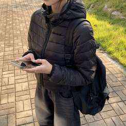 데일리한 무드의 빵빵 겨울 긴팔 데일리 웰론 하이넥 후드 패딩 아우터 경량패딩 오버핏 점퍼 블랙