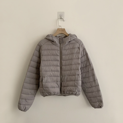 데일리한 무드의 빵빵 겨울 긴팔 데일리 웰론 하이넥 후드 패딩 아우터 경량패딩 오버핏 점퍼