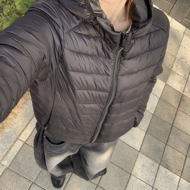 데일리한 무드의 빵빵 겨울 긴팔 데일리 웰론 하이넥 후드 패딩 아우터 경량패딩 오버핏 점퍼 블랙