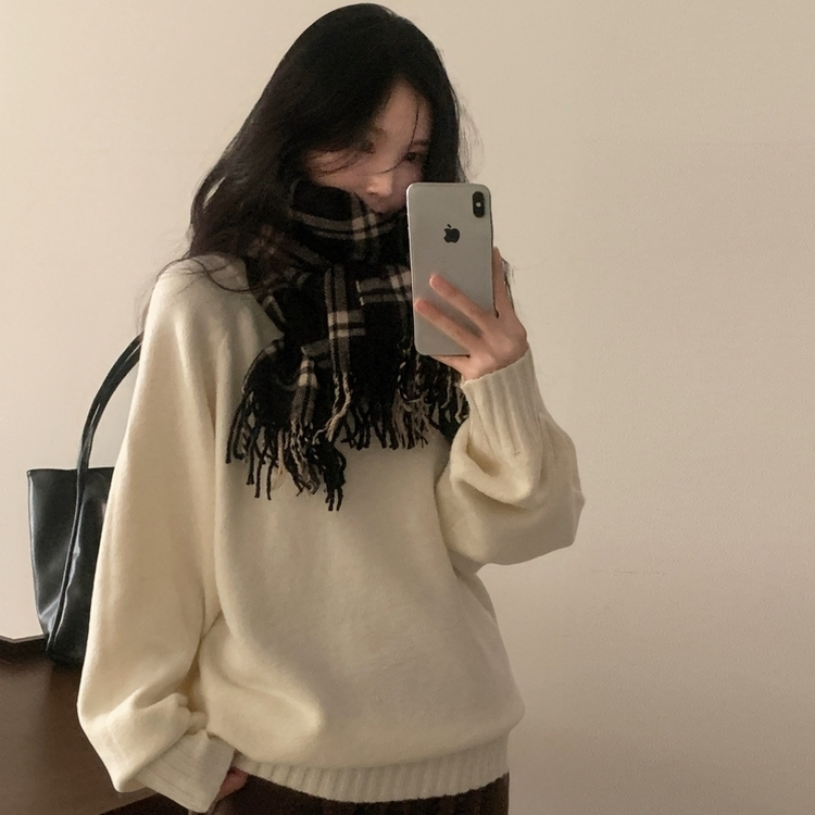 윈터 데일리 나그랑 라운드 루즈핏 울 긴팔니트 화이트