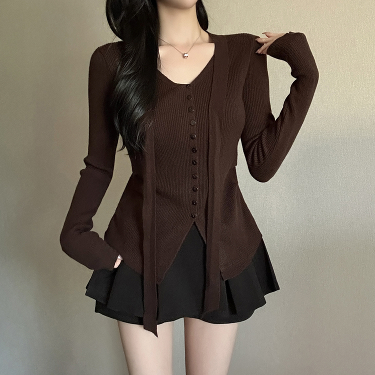 【タイ付き】シャーリングリブニットTシャツ BROWN