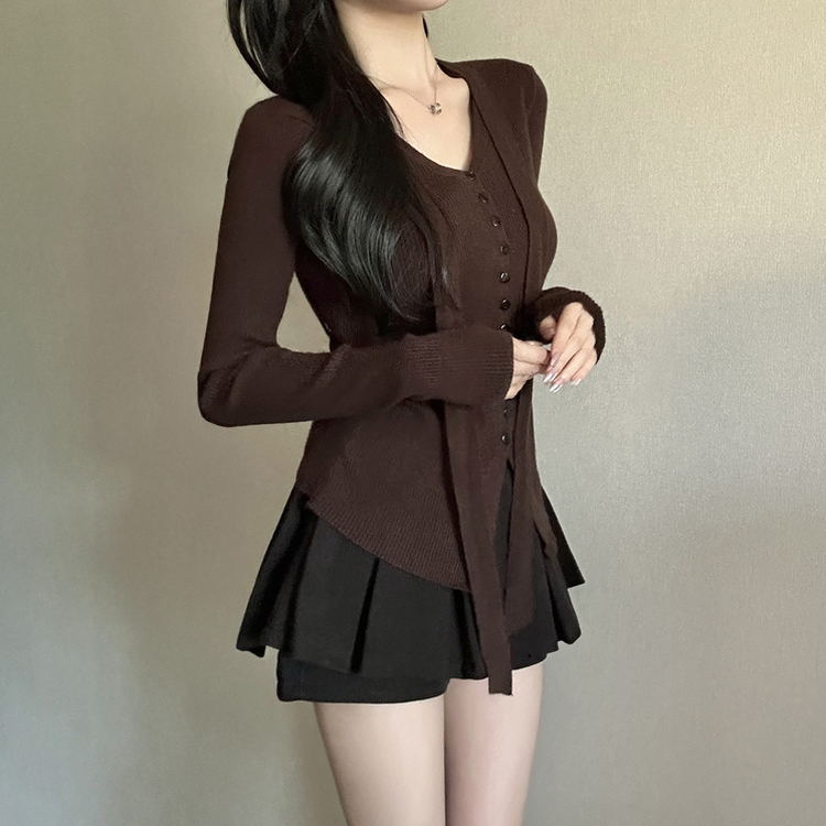 【タイ付き】シャーリングリブニットTシャツ BROWN